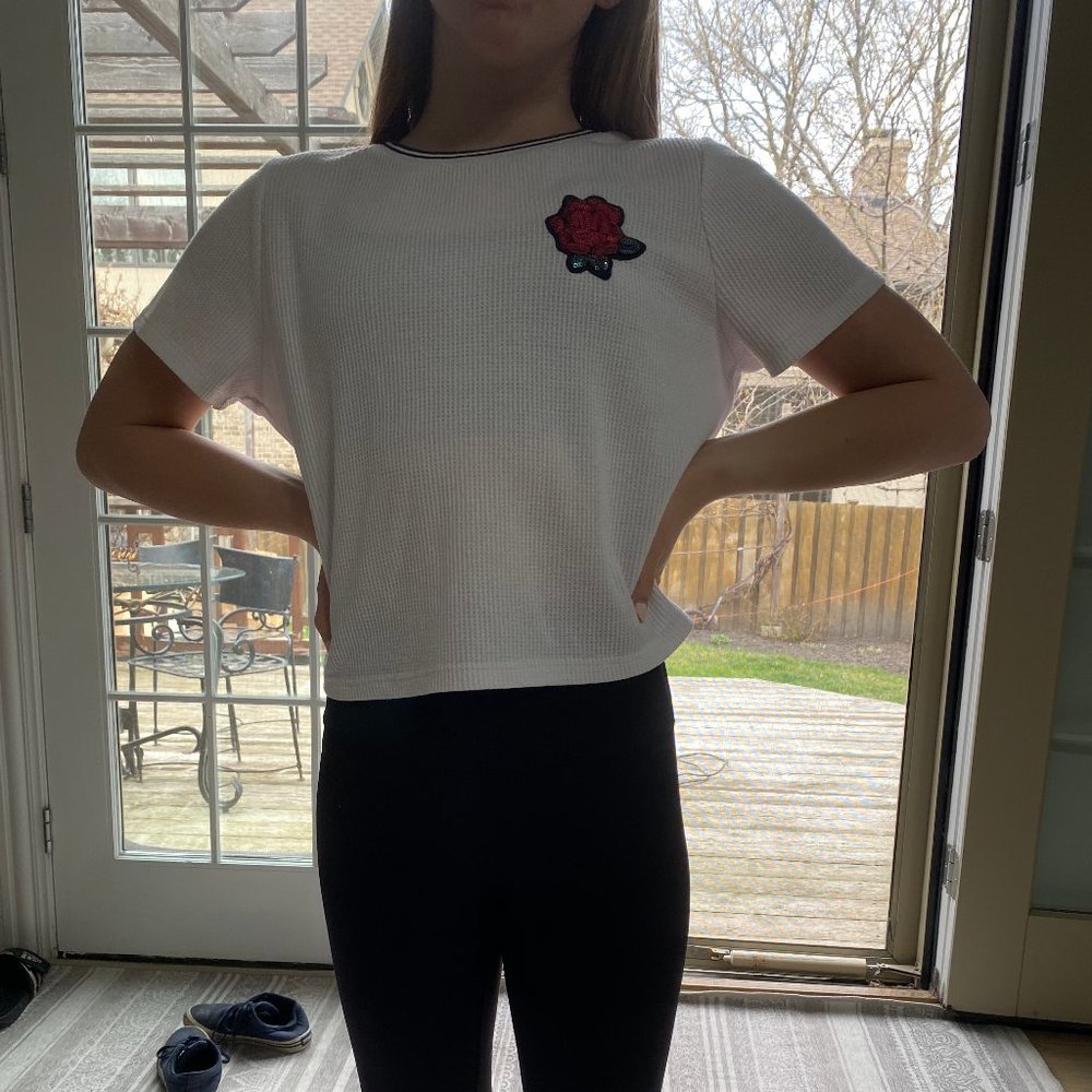 White crop top with rose